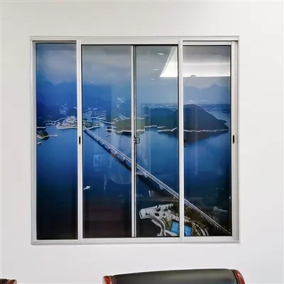 Ventana corrediza de aluminio con mampara